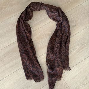 Leopard scarf with fringe trim